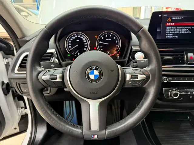 BMW 1 Series — Фото автомобиля 11