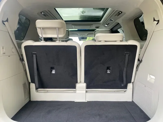 Volvo EM90 — Фото автомобиля 12