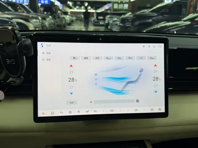 BYD Qin L — Фото автомобиля 11