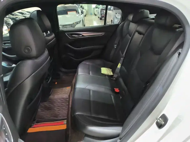 Cadillac CT5 — Фото автомобиля 16