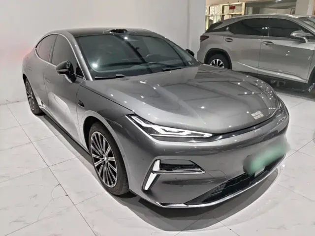 Geely Galaxy Xingyao 8 — Фото автомобиля 3