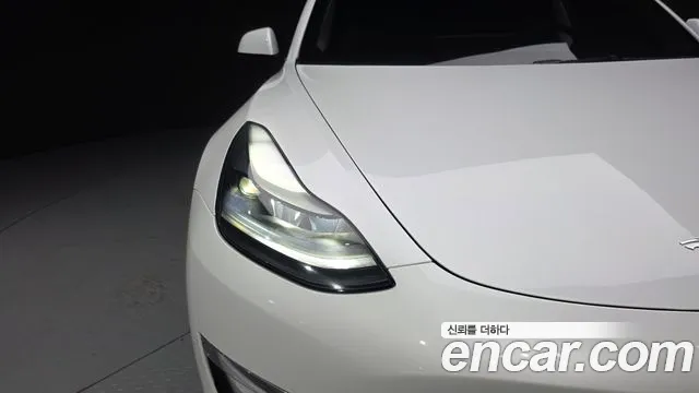 Tesla Model 3 — Фото автомобиля 7