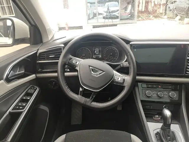Jetta VS7 — Фото автомобиля 10