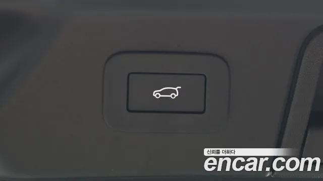 Land Rover Range Rover Velar Range Rover Velar 2.0 P250 Dynamic SE — Фото автомобиля 19