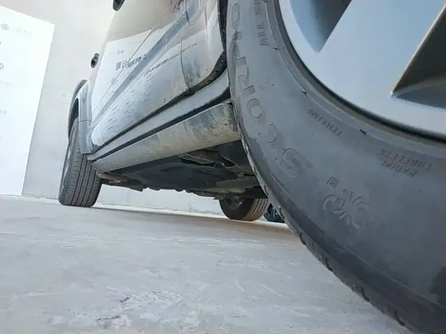 Land Rover Defender — Фото автомобиля 20