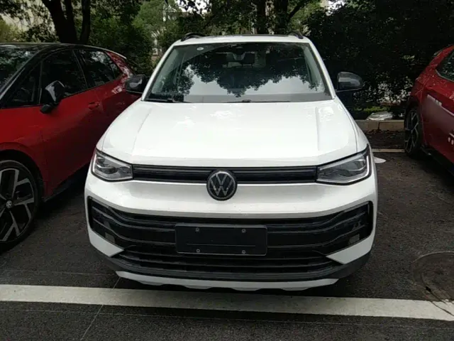 Volkswagen Tharu — Фото автомобиля 2