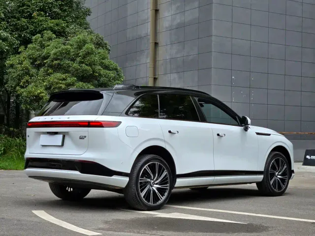 Xpeng G9 — Фото автомобиля 4