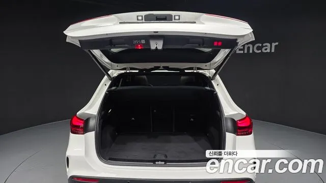 Mercedes-Benz GLA-Class H247 — Фото автомобиля 26