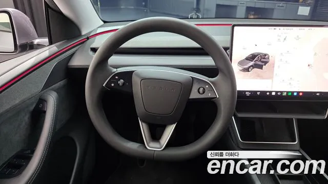 Tesla Model Y — Фото автомобиля 19