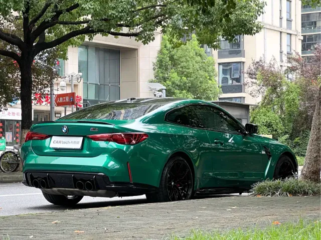 BMW M4 — Фото автомобиля 5