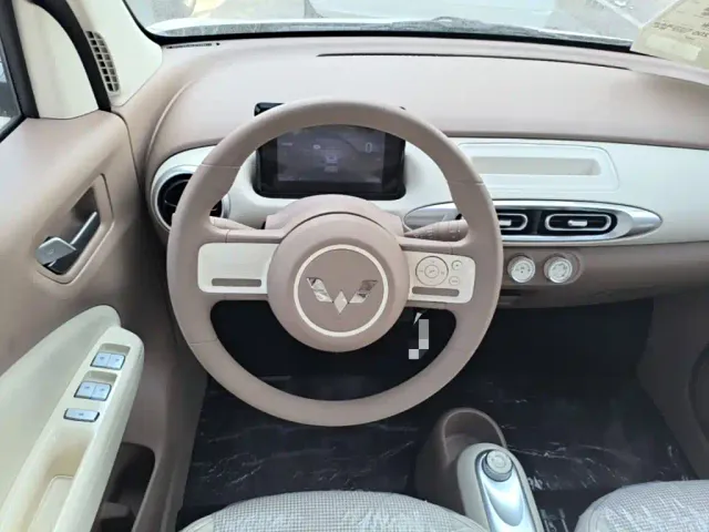 Wuling Hongguang Mini EV — Фото автомобиля 10
