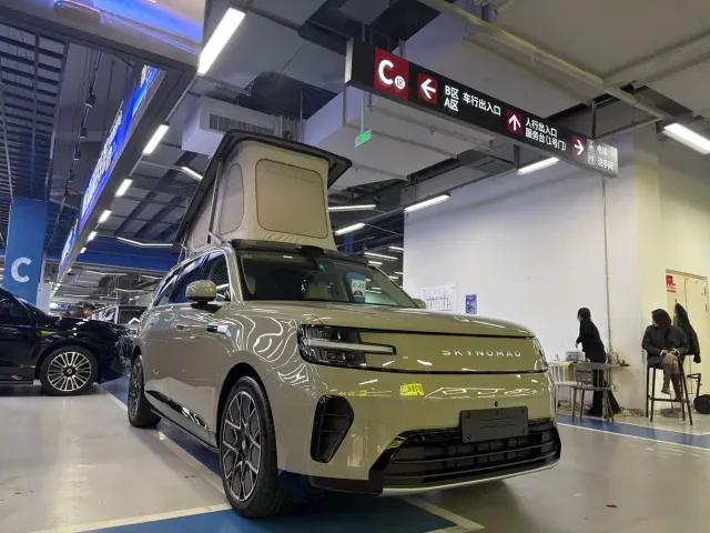 Xiaomi SUV — Фото автомобиля 3
