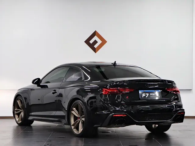 Audi RS 5 — Фото автомобиля 4