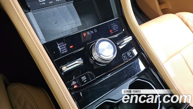 Jeep Cherokee — Фото автомобиля 7