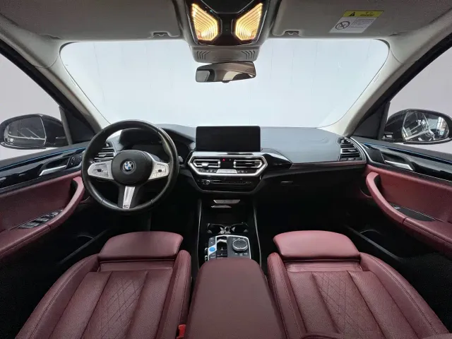 BMW iX3 — Фото автомобиля 6