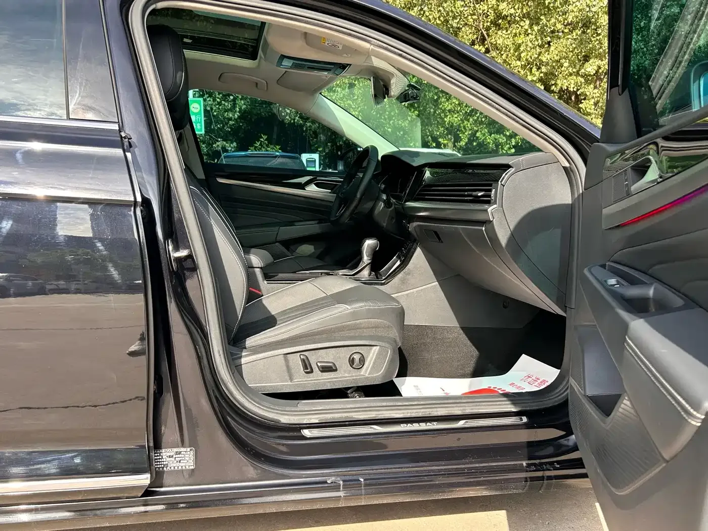 Volkswagen Passat 2022 330TSI Starlight Luxury Edition — Фото автомобиля 4