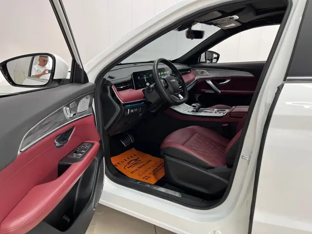 Jetour Jetour X70 PLUS 2023 1.5T DCT Warrior PLUS 7-seater — Фото автомобиля 7