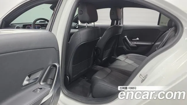 Mercedes-Benz A-Class — Фото автомобиля 26