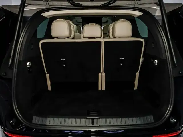 Li Auto MEGA — Фото автомобиля 6