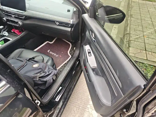 Nissan Teana — Фото автомобиля 19