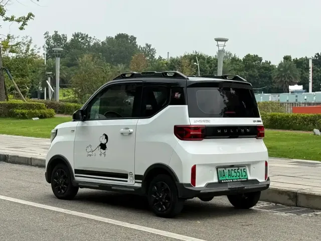 Wuling Hongguang Mini EV — Фото автомобиля 8