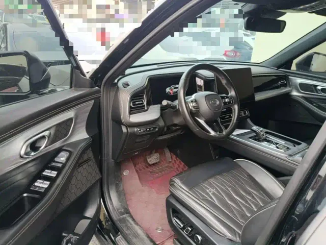 GAC Trumpchi GS8 — Фото автомобиля 15