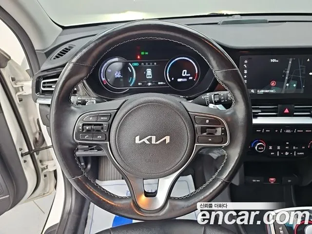 Kia Niro — Фото автомобиля 9