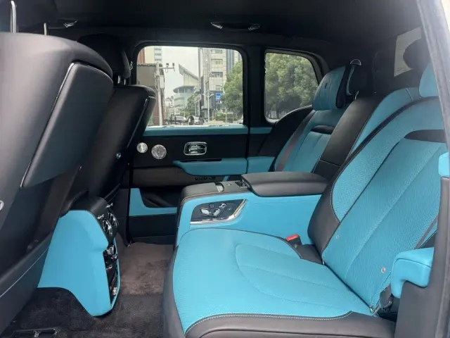 Rolls-Royce Cullinan — Фото автомобиля 14