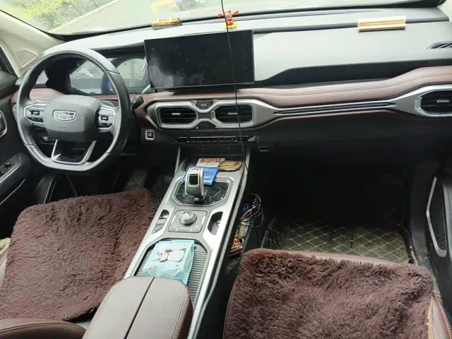 Geely Haoyue — Фото автомобиля 12