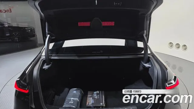 BMW 7 Series — Фото автомобиля 21