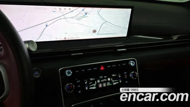 Genesis GV80 — Фото автомобиля 12