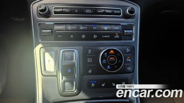 Hyundai Santafe Новый Santa Fe Бензин 2.5T 4WD — Фото автомобиля 13