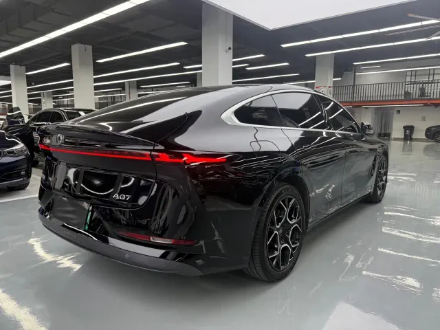 Changan Qiyuan A07 — Фото автомобиля 24