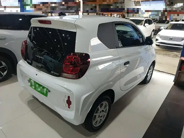 Roewe Clever — Фото автомобиля 6