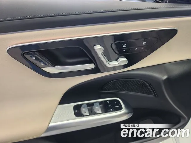 Mercedes-Benz E-Class W214 — Фото автомобиля 16