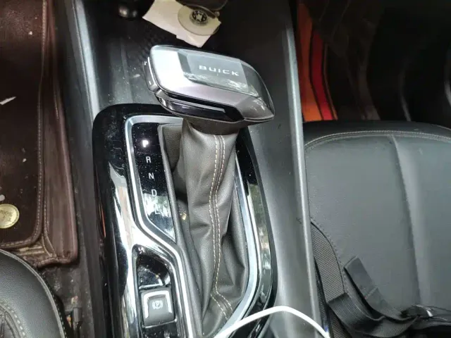 Buick Verano — Фото автомобиля 10