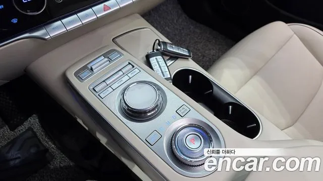Genesis GV70 2.5T Бензин 2WD — Фото автомобиля 14