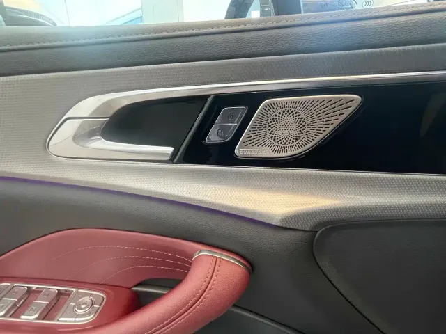 Hongqi Hongqi H5 2024 2.0T Automatic Smart Connect Flag Leader Edition — Фото автомобиля 11