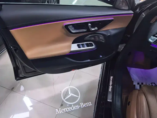 Mercedes-Benz E-Class — Фото автомобиля 9
