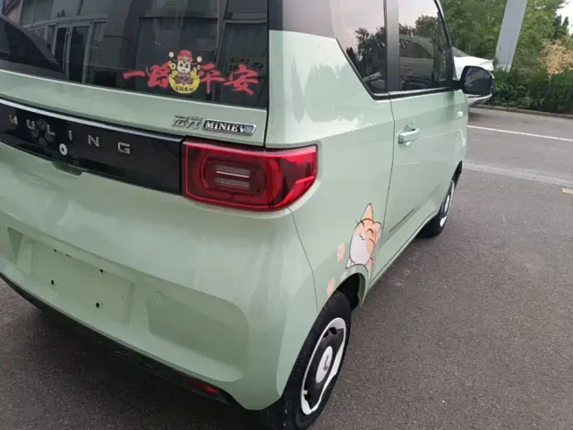 Wuling Hongguang Mini EV — Фото автомобиля 7