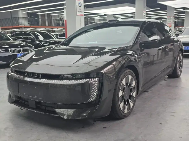 Audi E5 Sportback — Фото автомобиля 3