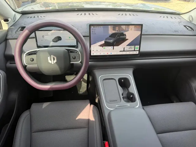 Leapmotor C10 — Фото автомобиля 6