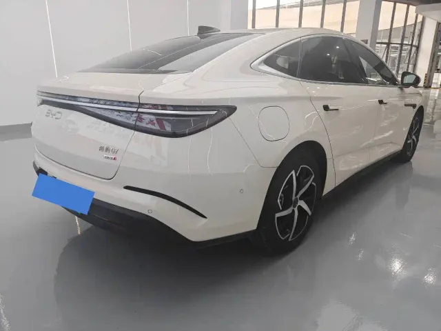 BYD Seal 07 DM-i — Фото автомобиля 6