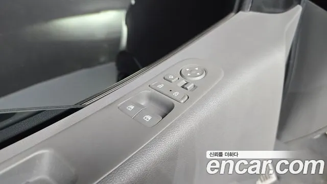 Hyundai Staria Staria 4WD Lounge 9 мест — Фото автомобиля 27