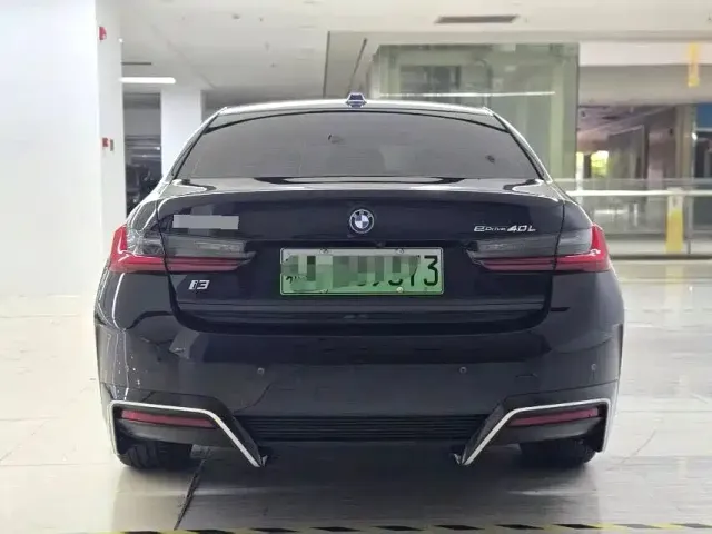 BMW i3 — Фото автомобиля 3
