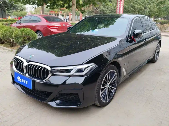 Фотография автомобиля — BMW 5 Series