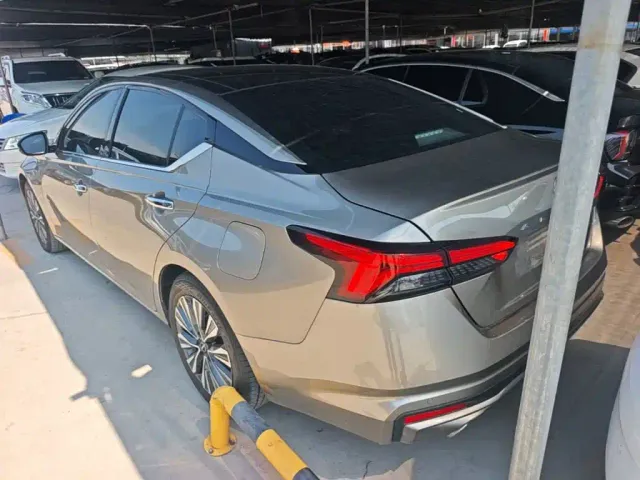 Nissan Teana — Фото автомобиля 4