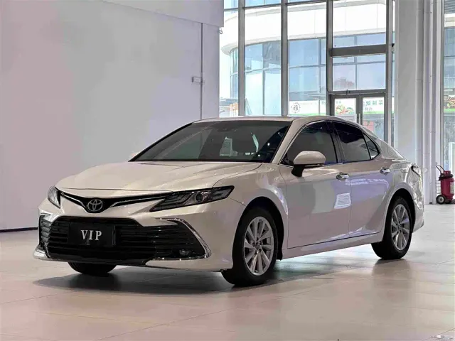 Фотография автомобиля — Toyota Camry