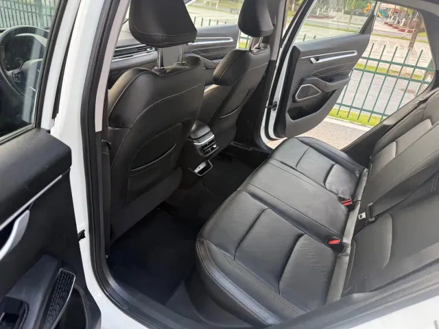 Geely Emgrand — Фото автомобиля 17