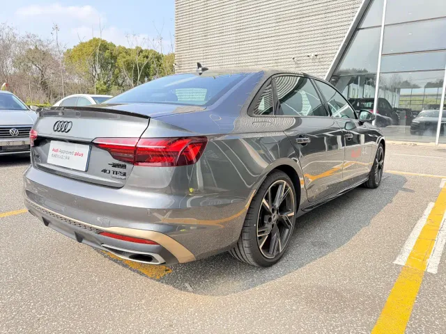 Audi A4L — Фото автомобиля 14